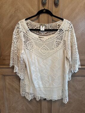 Democracy Cream Crochet Lace Women's Top